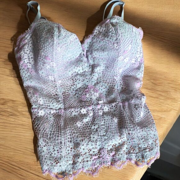NWOT VICTORIA SECRET ( 32C ) Lilac Floral Lace Bustier Corset Top - Picture 1 of 8